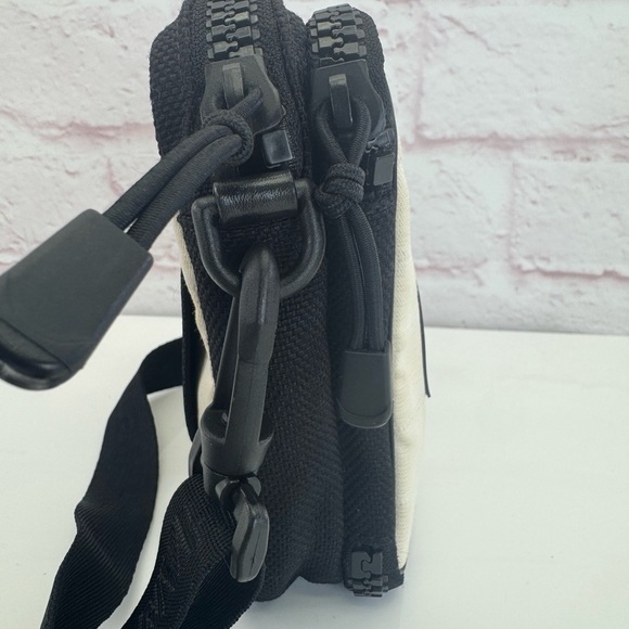 CHANEL Coco Mark Sport Line Mini Logo Bag White Black - Picture 5 of 15